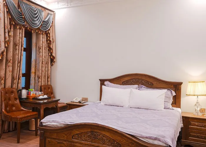 Khách sạn Pearl 2*