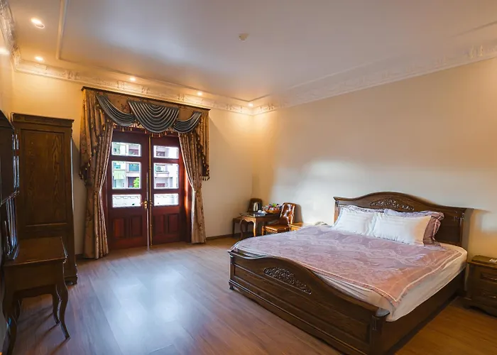 Pearl 2* Hạ Long
