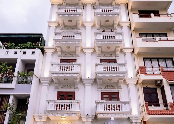 Khách sạn Pearl